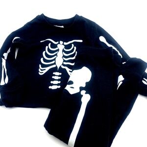 Baby Pajama Set SIze 3T Matching 2pc Set Long Sleeve Top Pants Skeleton Black